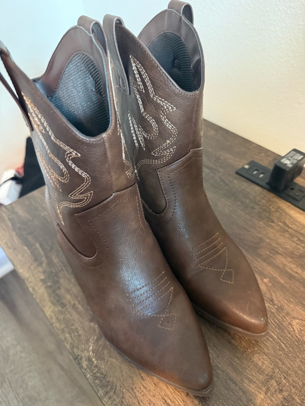 SODA Brown Western Ankle Boots Pointed Toe Cowgirl Booties Size 9 - Picture 6 of 7